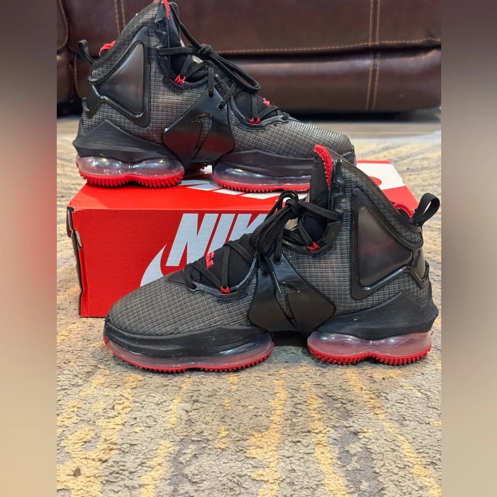 Nike Lebron XIX 19 Basketball Shoes Black University Red Men's Sz 8 CZ0203-001 - Picture 2 of 7